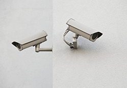 Four ways to fight back against cybercrime/CCTV cameras{{}}