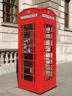 Red phone box - new .uk domains{{}}