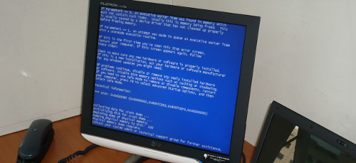 Windows blue screen{{}}